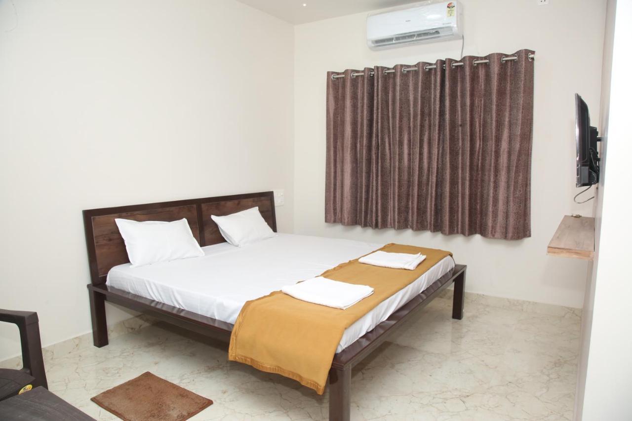 קולהאפור Hotel Madhusudan Executive מראה חיצוני תמונה